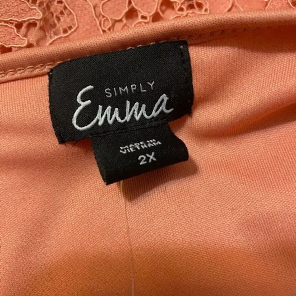 Simply Emma Coral Crochet Lace top, size 2X - Picture 3 of 3
